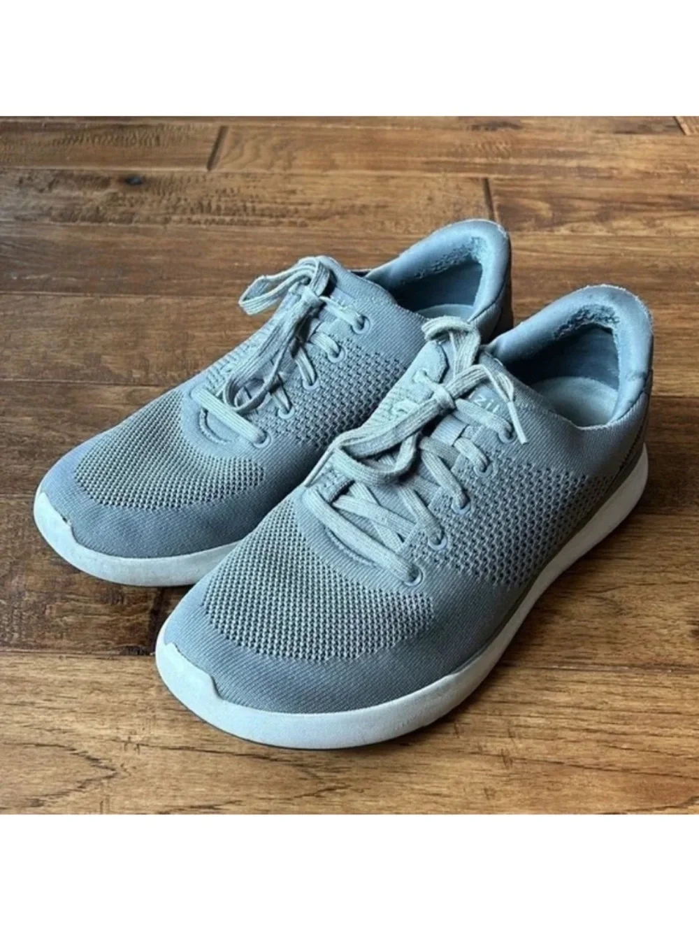 Kizik Lima Hands Free Slip On Sneakers Gray Size Men’s 10 / Women’s 11.5